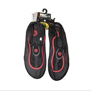 Mens brand new Body Glove Water Shoes. Size 13.